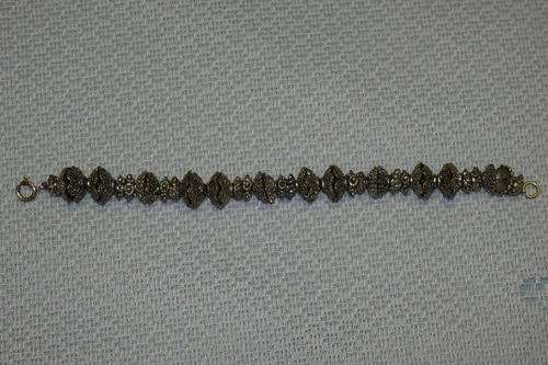 A SUPERB AND BEAUTIFULLY MADE "CHUNKY" STERLING SILVER "BALI" LADIES BRACELET