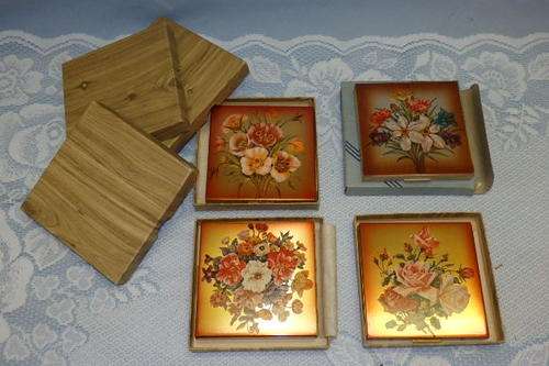 FOUR FANTASTIC VINTAGE (c1950's) USA MADE "LARGE" SQUARE LADIES COMPACTS IN THEIR BOXES bid/compact
