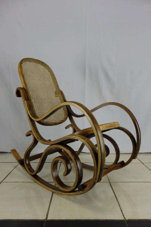 A STUNNING ANTIQUE, VERY VALUABLE BENTWOOD ROCKER IN FANTASTIC CONDITION!!! WOW!!! AWESOME!!!