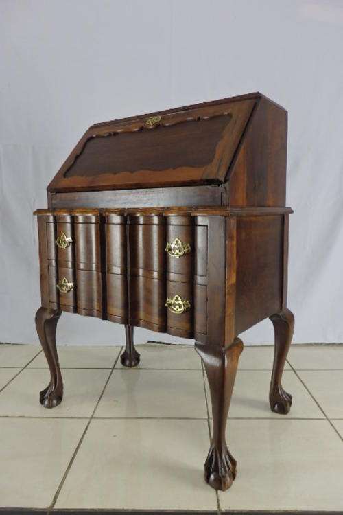AN EXQUISITE QUALITY SOLID IMBUIA BALL & CLAW WRITING BUREAU w FOLD DOWN TOP & 2 LGE DRAWS; GORGEOUS