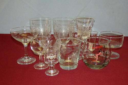 AN AWESOME COLLECTION OF MIXED BAR GLASSES INCLUDING WINE, SHERRY, BUBBLY AND MORE