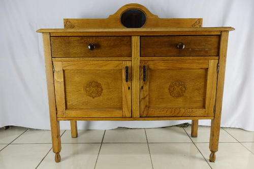 AN EXQUISITE ANTIQUE OAK DRESSER WITH ORIGINAL OVAL MIRROR; SPECIAL ANTIQUE FURNITURE!!!