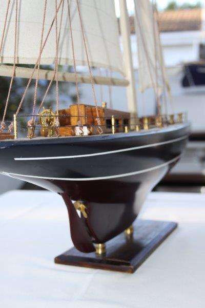 AN INCREDIBLE DETAILED DEEP HULL SAILING SHIP MADE FROM WOOD, IN EXCELLENT CONDITION FOR THE AGE!