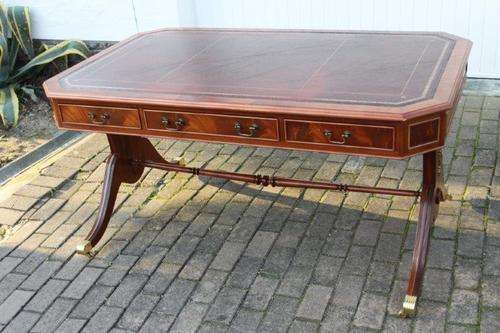 WOW! AN EXQUISITE ORIGINAL GORDON FRASER DESK w LEATHER INLAY & MAGNIFICENT DETAIL - GORGEOUS!!!!!!!