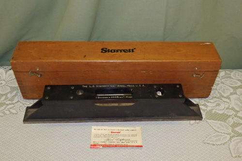 AN EXTREMELY RARE VINTAGE STARRETT No. 199 ENGINEERS LEVEL IN ITS ORIGINAL DOVETAIL WOODEN BOX