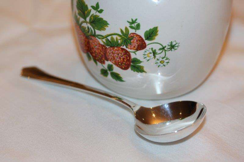 A STUNNING ASP Co STERLING SILVER SUGAR SPOON IN EXCELLENT CONDITION FOR THE AGE!