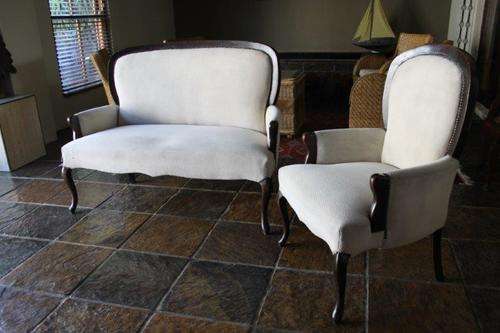 WOW! A MAGNIFICENT ANTIQUE QUEEN ANNE STYLED CHAIR & COUCH IN GREAT CONDITION! one bid for both