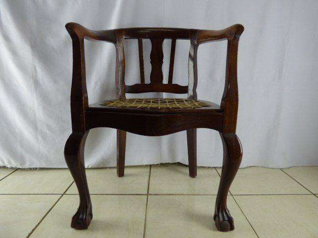 A GORGEOUS SOLID TEAK ANTIQUE RIEMPIE BALL & CLAW CAPTAINS CHAIR IN FANTASTIC CONDITION! STUNNING!