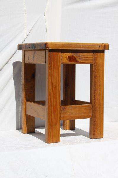 A STUNNING VINTAGE SOLID PINE MILKING / ALL-PURPOSE STOOL IN FANTASTIC CONDITION! SOLID & WELL BUILT