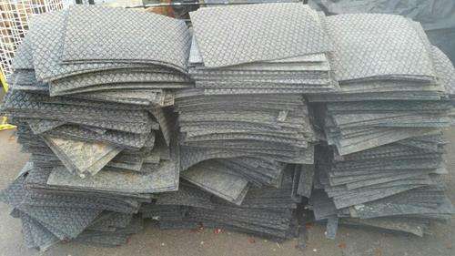 CARPETS - APPROXIMATELY 150m2 OF SALVAGED CARPET SQUARES IN EXCELLENT CONDITION FOR THE AGE!