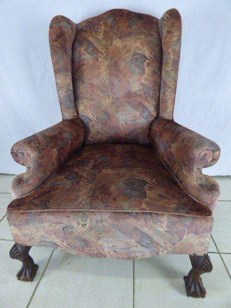 AN EXQUISITE LGE WING BACK CHAIR IN GREAT CONDITION FOR THE AGE! PERFECT FOR A STUDY OR SPARE CORNER