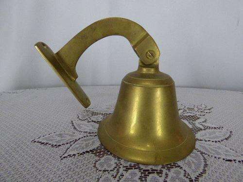 A GORGEOUS SOLID BRASS WALL MOUNTED BELL, STUNNING AT YOUR FRONT DOOR OR IN YOUR PUB!