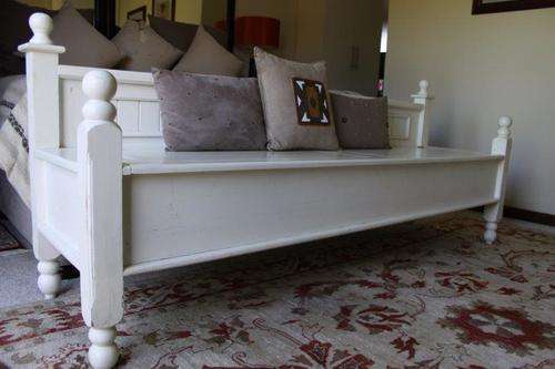 WOW! A GORGEOUS, VERY EXPENSIVE & STYLISH BLANKET BOX / BENCH IN FANTASTIC CONDITION! STUNNING!!!