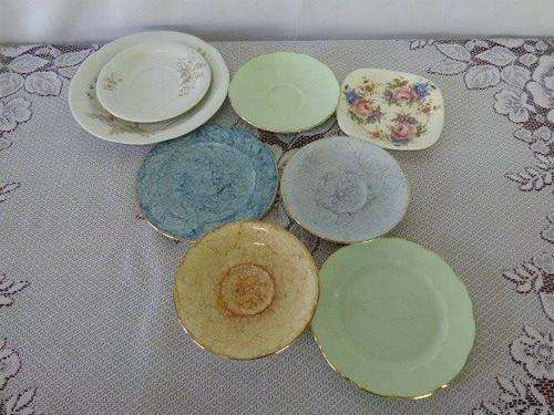 AN LOVELY COLLECTION OF MIXED PORCELAIN PLATES. MISSING SOMETHING FROM YOUR COLLECTION, LOOK HERE!!