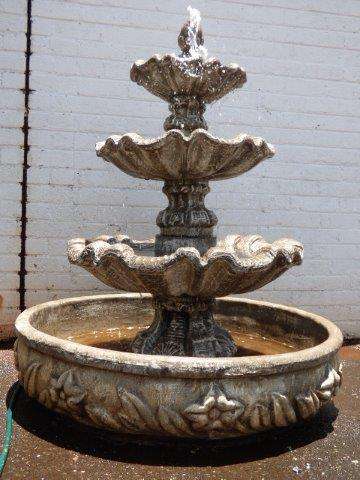 AN ABSOLUTELY GORGEOUS CONCRETE CAST GARDEN FOUNTAIN, SPECTACULAR WATER FEATURE!!!