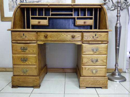 WOW! AN EXQUISITE SOLID OAK "ROLL TOP" WRITING BUREAU w/ LOTS OF DRAWS AND PIGEON HOLES