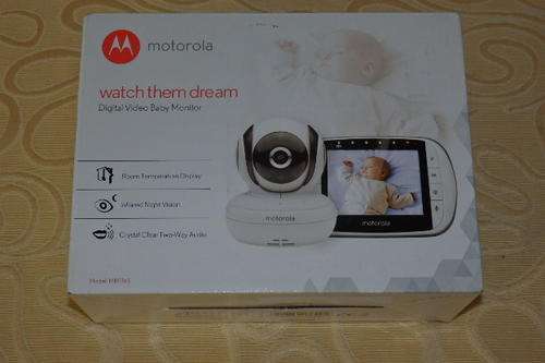 AN INCREDIBLE MOTOROLA "WATCH THEM DREAM" MODEL MBP36S BABY MONITOR IN ITS ORIGINAL BOX - NEVER USED