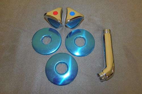 AN AWESOME "ISCA" CHROMED SHOWER SET IN ITS ORIGINAL BOX - NEVER USED, IN MINT CONDITION