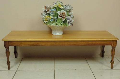 A FANTASTIC "FECHTERS OF KNYSNA" SOLID YELLOW WOOD AND IMBUIA CENTRE COFFEE TABLE = CLASSY & ELEGANT