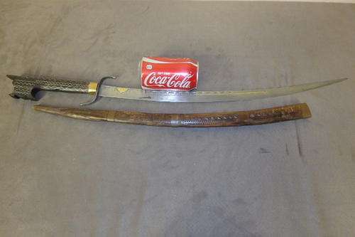 AN AWESOME VINTAGE? ANTIQUE? INDIAN "TULWAR" SWORD WITH ENGRAVED AND BRASS INLAY DETAILING ON BLADE