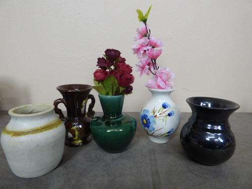 FIVE LOVELY DIFFERENT SIZED AND SHAPED POSY VASES. GORGEOUS ON THEIR OWN OR WITH FLOWERS!!
