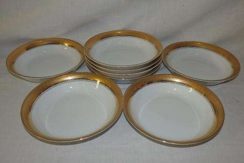 AN EXQUISITE SET OF 8x ORIGINAL "GARY BARR" "VERSAILLES" PORCELAIN DESSERT BOWLS w/ 18ct GOLD TRIM