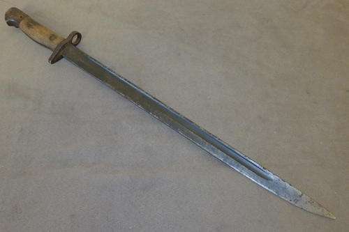 A SUPERB ANTIQUE (1917) WILKINSON SWORD "1907" RIFLE BAYONET w/ THE REIGN MARK & IDENTIFICATION MARK