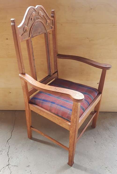 A fabulous vintage Oak armchair for restoration