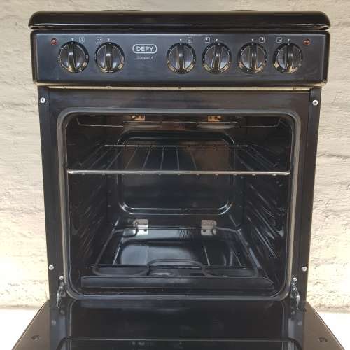 A Defy Compact 4 plate electric stove - working perfectly!