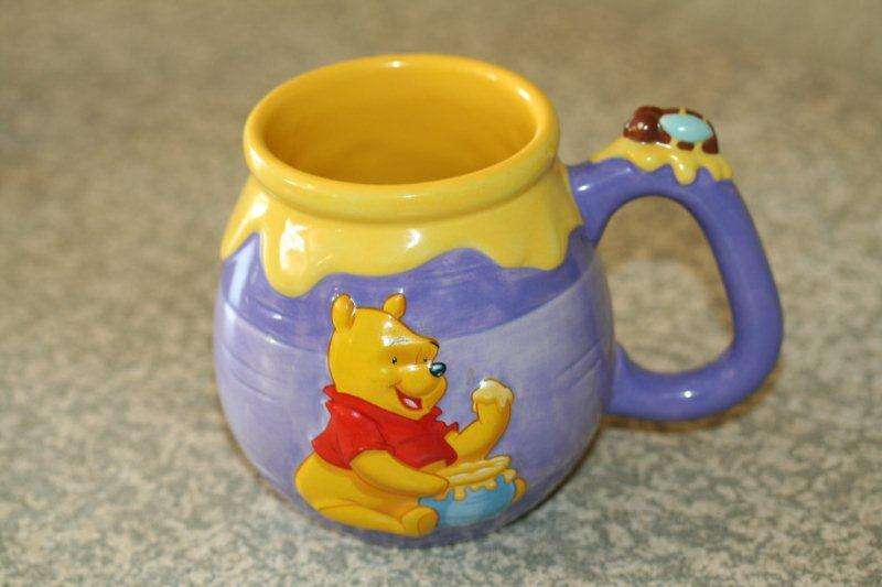 DISNEY MUG - WINNIE THE POOH!!!