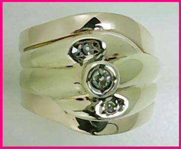 STUNNING!!!! 3 Piece 9ct yellow gold ring with Diamonds