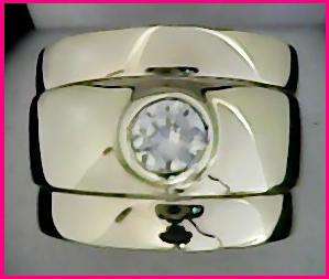 MUST HAVE!!!!! 3 Piece 9ct Yellow gold ring