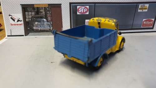 Dinky Toy. Bedford Tipper Truck (working order)