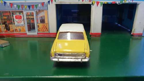 Dinky Toy. ford Taunus 17M