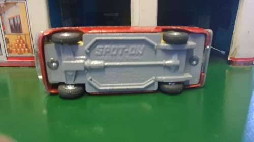 Spoton. Ford Anglia