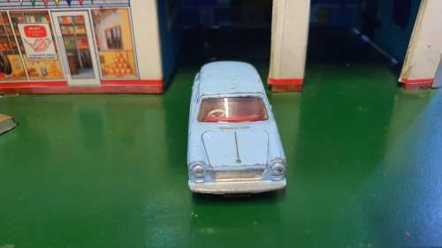 Dinky  Toy. Morris 1100