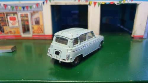 Dinky Toy (French). Renault 4L