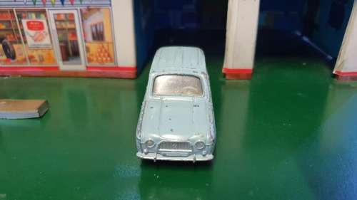 Dinky Toy (French). Renault 4L
