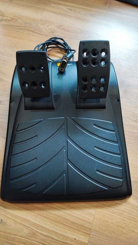 Logitech Driving Force GT Force Feedback sim racing wheel and pedals for PC and PS3 (some PS4)