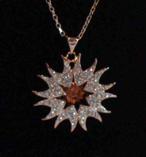 BREATHTAKING!!! "Made with SWAROVSKI elements" sunflower pendant!!!