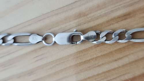 ***Fabio`s Italian Sterling Silver Chain 60 cm long and 24g. In great condition.***