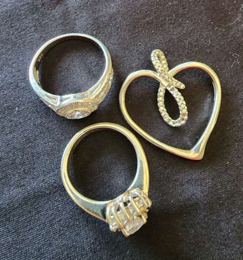 ***SCRAP STERLINNG SILVER. PLEASE READ THE DESCRIPTION BELOW***