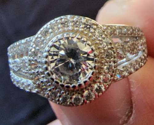 ***SCRAP STERLINNG SILVER. PLEASE READ THE DESCRIPTION BELOW***