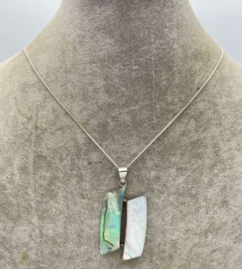 ***DAZZLING MOTHER OF PEARL 925 STERLING SILVER DUAL NECKLACE & PENDANT***