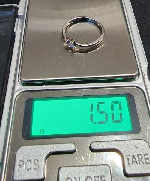 ***DAZZLING 925 STERLING SILVER ZIRCONIA LADIES RING***