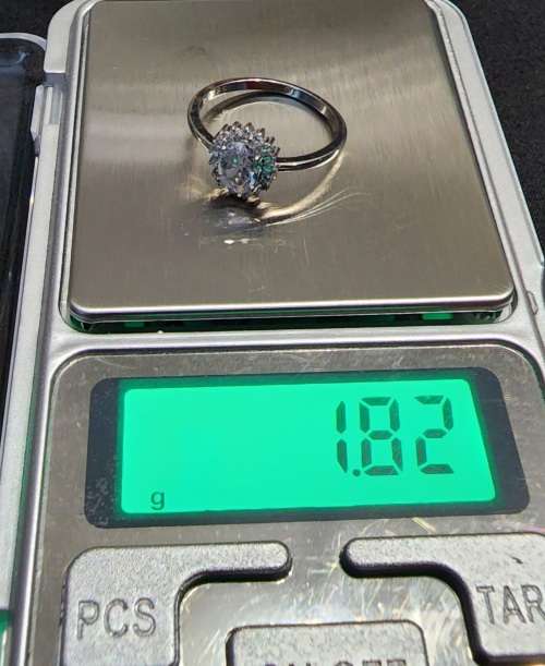 ***DAZZLING OVAL ZIRCONIA CROWN HALO STERLING SILVER RING***