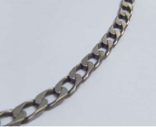 A GREAT QUALITY SOLID STERLING SILVER LINK NECKLACE IN GOOD CONDITION