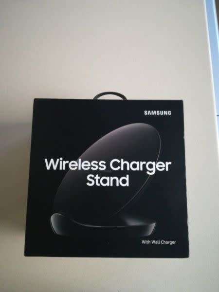 Samsung Wireless Charging Stand with adapter