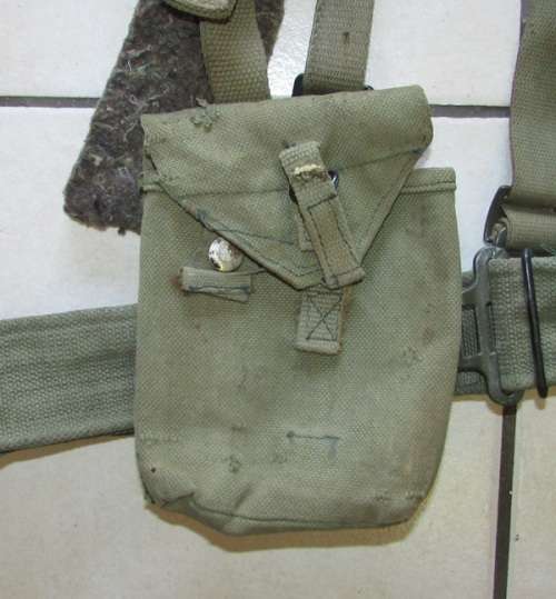 Rhodesia - PATU Skeleton Webbing with Extra Padding - Yoke, belt and 2 FN Pouches