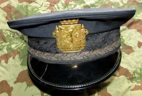 International Peak Cap
